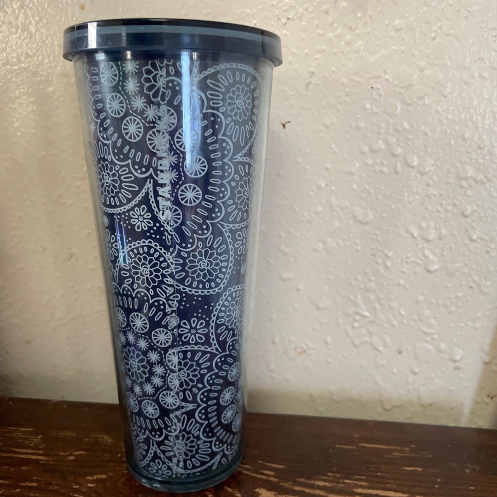 Starbucks 2019 24oz Acrylic Blue & White Paisley Cold Cup Tumbler